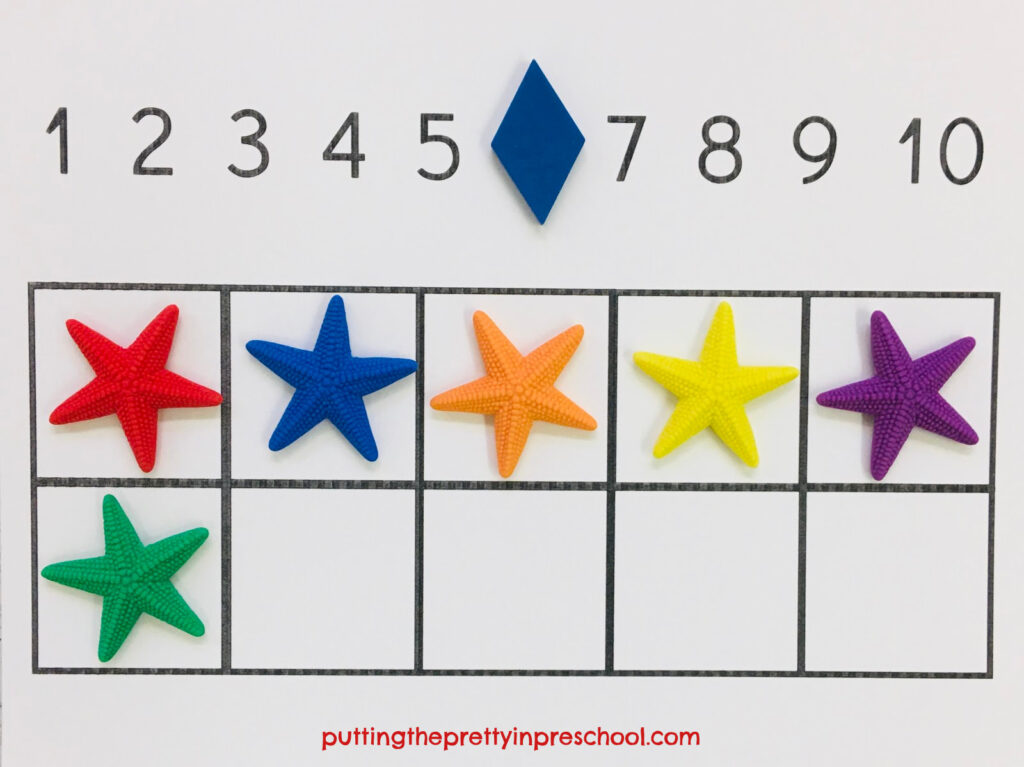 Sea star counting on a ten frame. This activity is also ideal for color recognition.