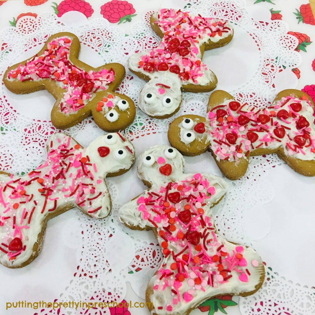 Decorated gingerbread Valentine's Day cookies.