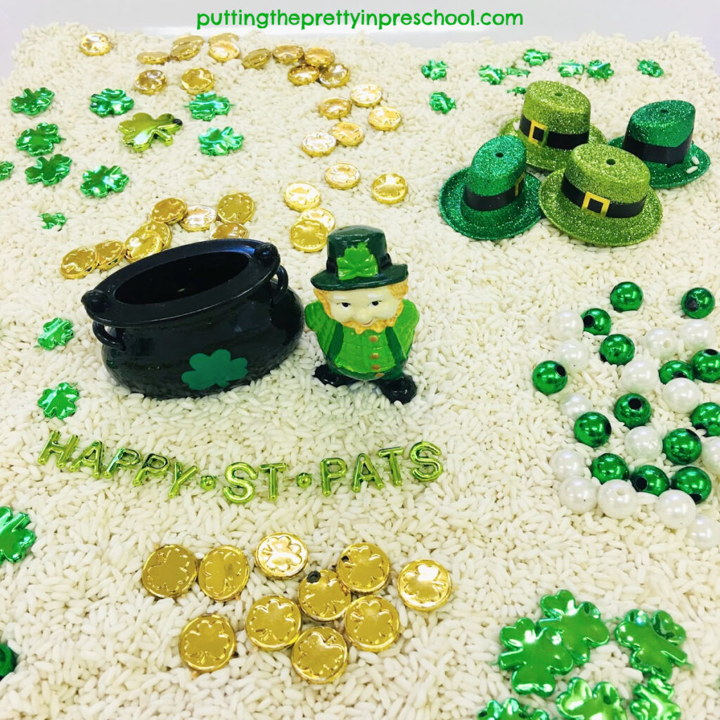 Gold coins, shamrocks, a money pot, and an oh-so tricky leprechaun are the highlights of this rice-based tray.