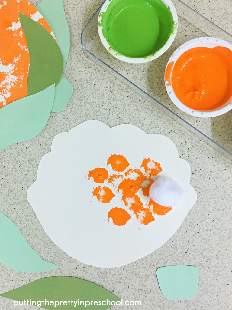 How to make an orange cauliflower paper craft. This craft incorporate a cotton ball painting technique.