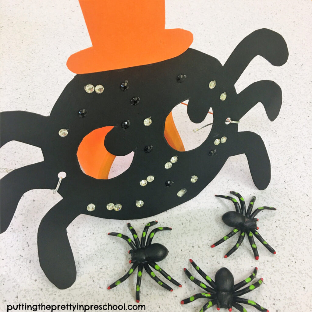 Easily transform into a spider with this easy papercraft mask.