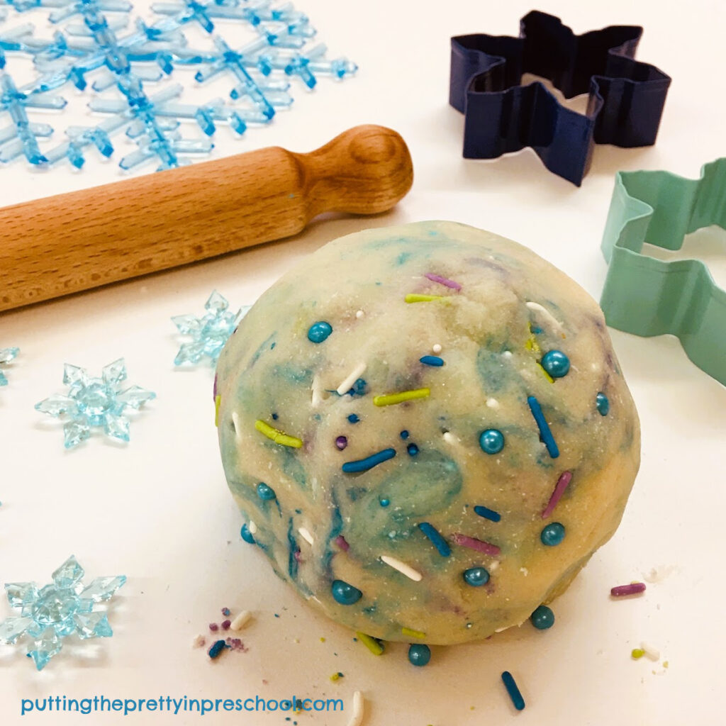 A fun winter playdough recipe little learners will love to play with.